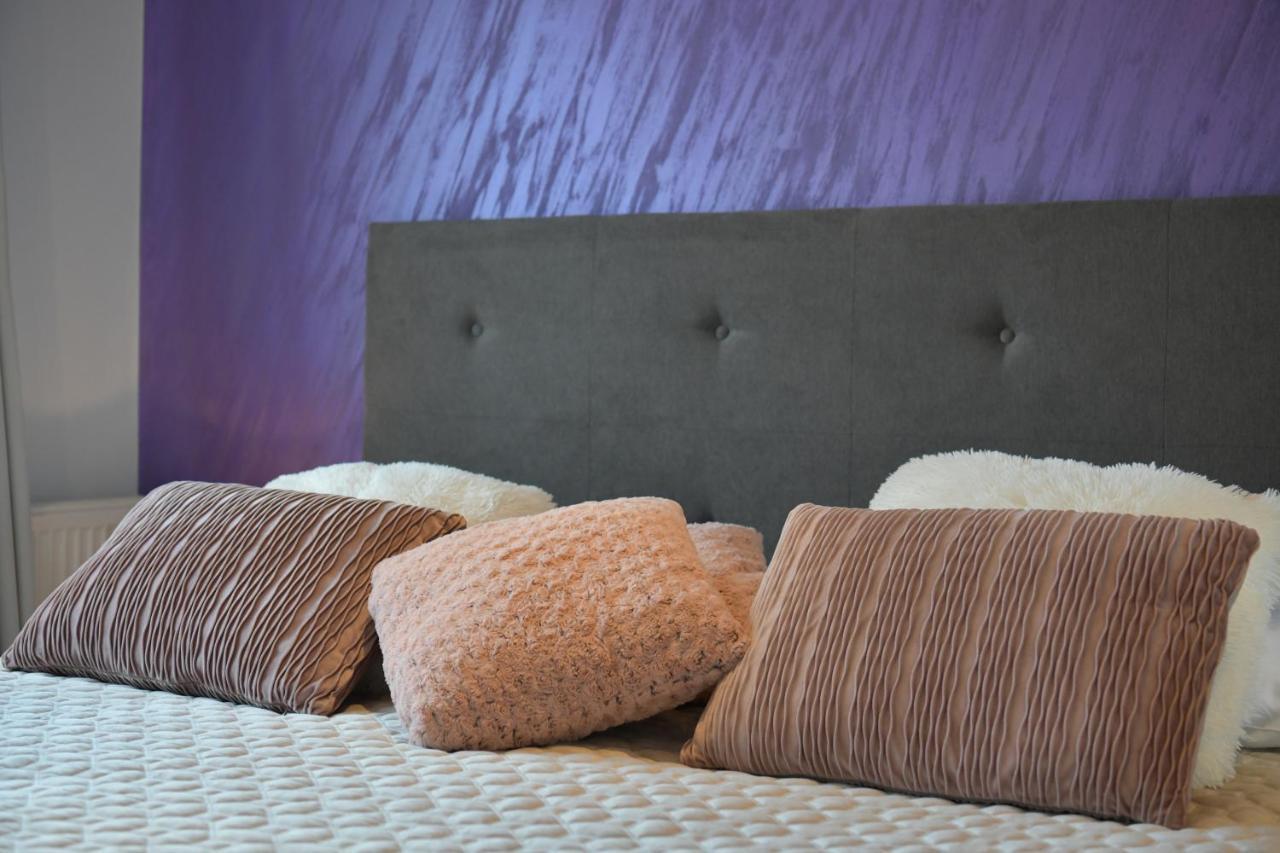 Deluxe Apartments Franjkovic Selište Drežničko Kültér fotó